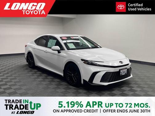 Ice Cap 2026 Toyota Camry SE