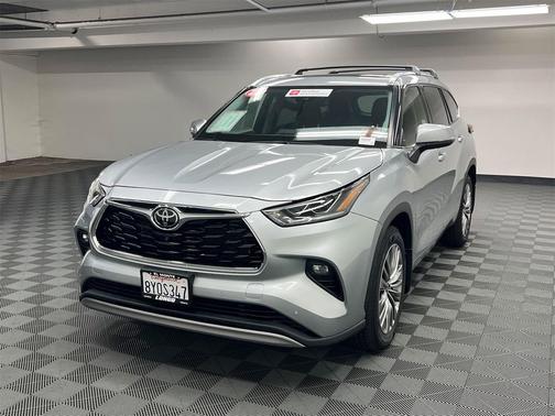 2022 Toyota Highlander Platinum