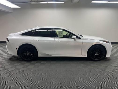 2022 Toyota Mirai Base