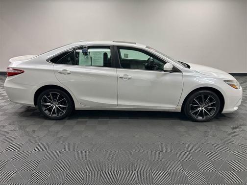 2016 Toyota Camry XSE