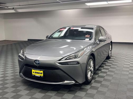 Heavy Metal 2021 Toyota Mirai Base