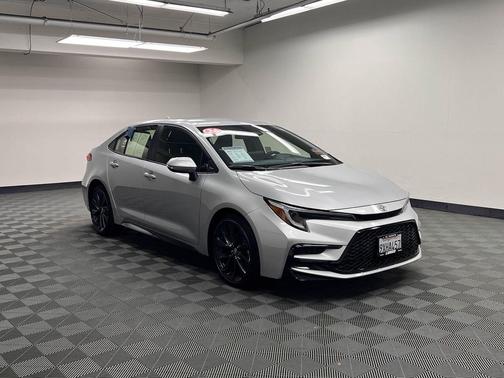 Classic Silver Metallic 2026 Toyota Corolla SE