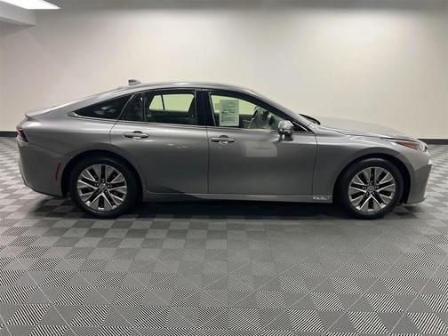 2022 Toyota Mirai Base