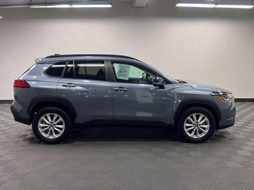 Celestite 2025 Toyota Corolla Cross LE