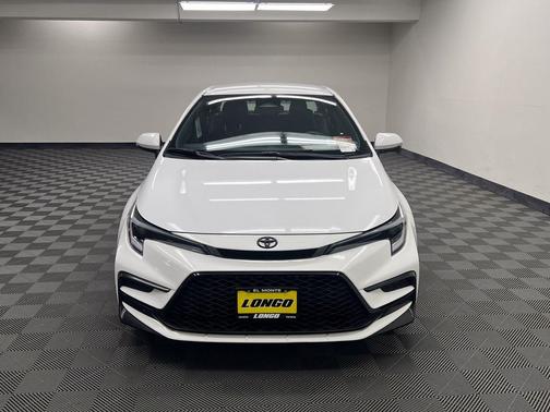Ice Cap 2025 Toyota Corolla SE