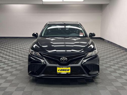 Midnight Black Metallic 2024 Toyota Camry SE