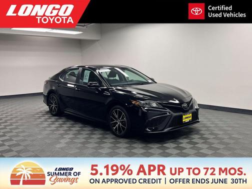 Midnight Black Metallic 2024 Toyota Camry SE