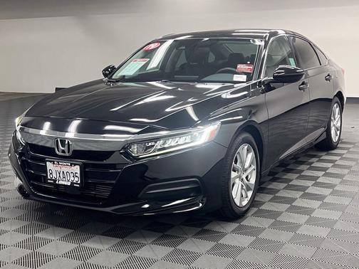 Crystal Black Pearl 2019 Honda Accord LX