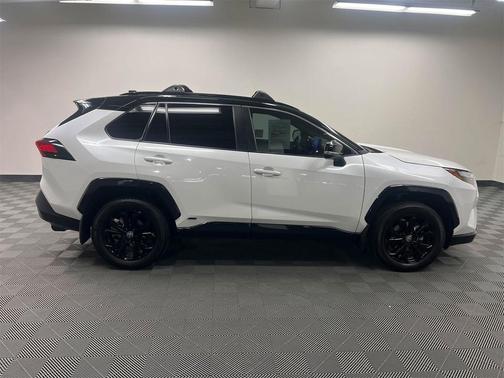 2023 Toyota RAV4 Hybrid SE