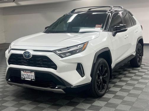 2023 Toyota RAV4 Hybrid SE