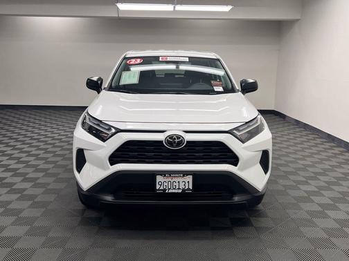 Ice Cap 2023 Toyota RAV4 LE
