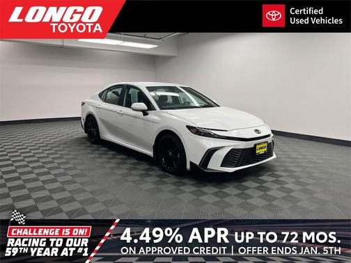 2025 Toyota Camry SE