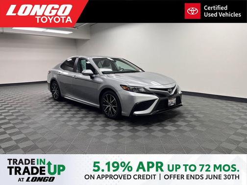 Celestial Silver Metallic 2023 Toyota Camry SE