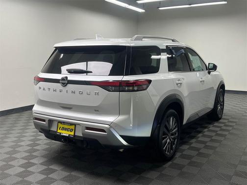 2025 Nissan Pathfinder SL FWD