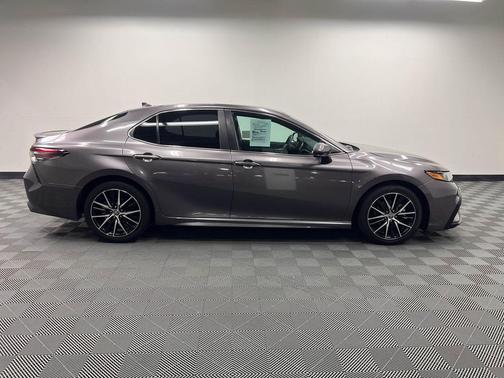 Predawn Gray Mica 2021 Toyota Camry SE