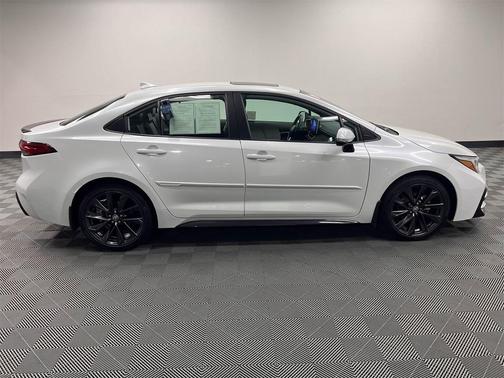 Wind Chill Pearl 2024 Toyota Corolla XSE