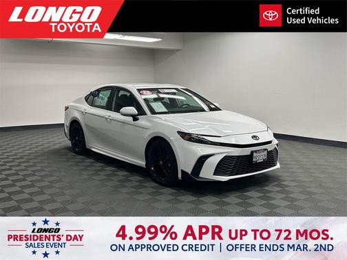 2025 Toyota Camry SE