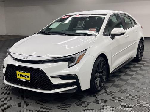 Ice Cap 2026 Toyota Corolla SE