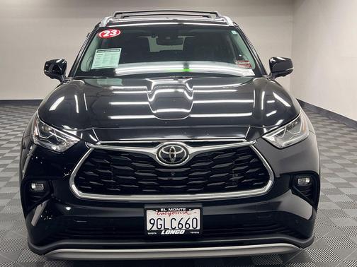 Midnight Black Metallic 2023 Toyota Highlander Platinum