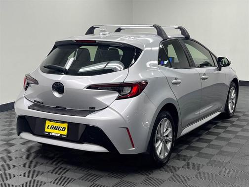 Classic Silver Metallic 2024 Toyota Corolla SE