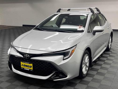 Classic Silver Metallic 2024 Toyota Corolla SE