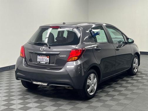 2017 Toyota Yaris L