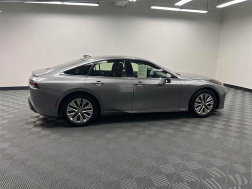 2022 Toyota Mirai Base
