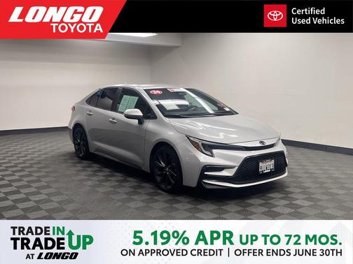 Classic Silver Metallic 2024 Toyota Corolla SE