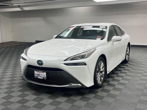 2022 Toyota Mirai Base