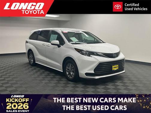 2024 Toyota Sienna LE