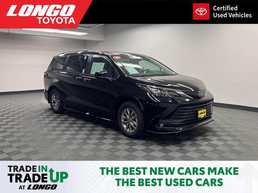 Midnight Black Metallic 2026 Toyota Sienna XLE