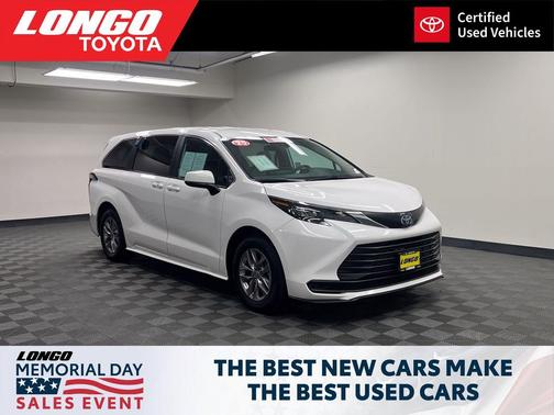 Ice Cap 2025 Toyota Sienna LE