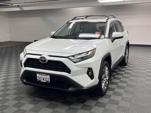 Wind Chill Pearl 2025 Toyota RAV4 XLE Premium