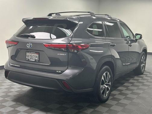 2023 Toyota Highlander Hybrid XLE