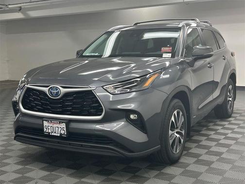 2023 Toyota Highlander Hybrid XLE