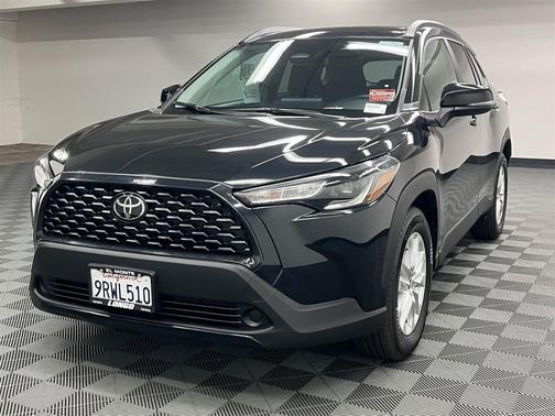 2025 Toyota Corolla Cross LE