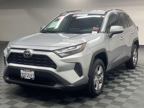 Silver Sky Metallic 2025 Toyota RAV4 Hybrid XLE