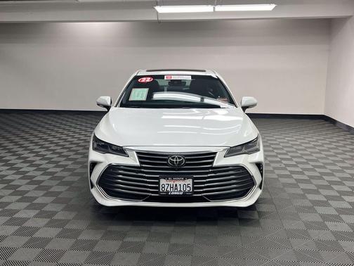 Wind Chill Pearl 2022 Toyota Avalon Limited