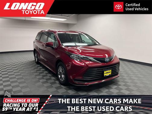 2024 Toyota Sienna LE