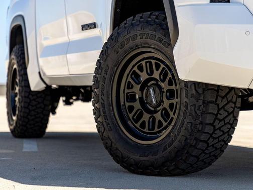 Ice Cap 2026 Toyota Tundra SR5