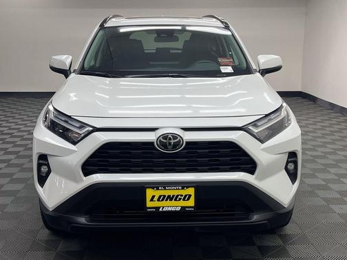 Wind Chill Pearl 2025 Toyota RAV4 XLE Premium