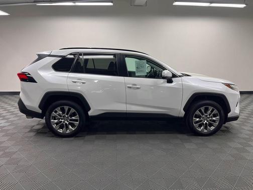 Wind Chill Pearl 2025 Toyota RAV4 XLE Premium