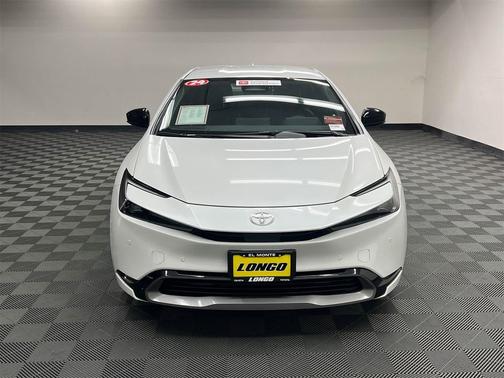 2024 Toyota Prius XLE