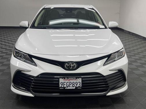 White 2022 Toyota Camry LE
