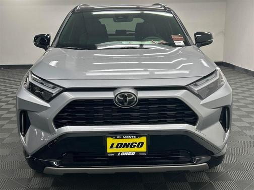 2025 Toyota RAV4 Hybrid SE