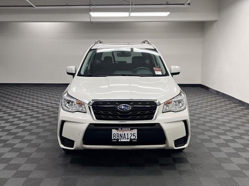 Crystal White Pearl 2018 Subaru Forester 2.0XT Premium