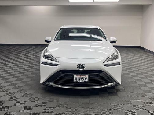 Oxygen White 2023 Toyota Mirai Base