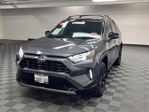 2023 Toyota RAV4 Hybrid SE
