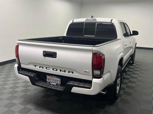2022 Toyota Tacoma SR