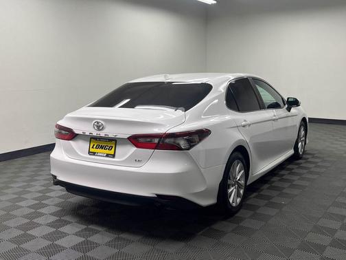 Ice Cap 2023 Toyota Camry LE